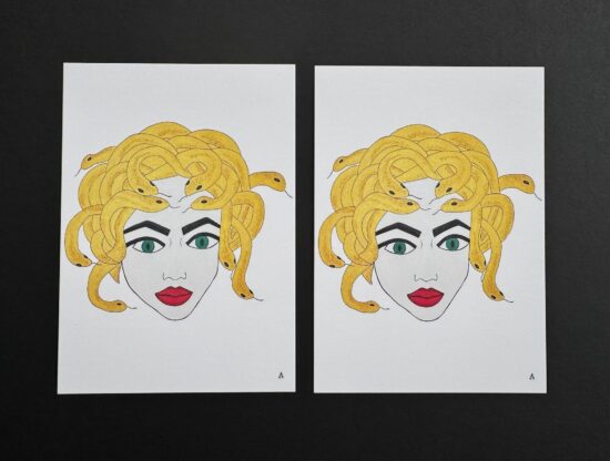 Postkarte Innocent Woman